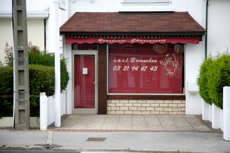 vitrine-SOLLIES VILLE-min_france_frankreich_commerce_frankrijk_francia_delicatessen_butchery_charcuterie-424328